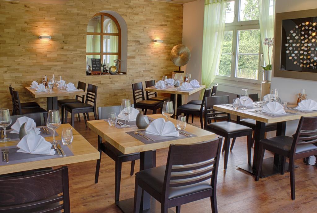 Hotel & Restaurant Hofmatt Muenchenstein Exterior photo