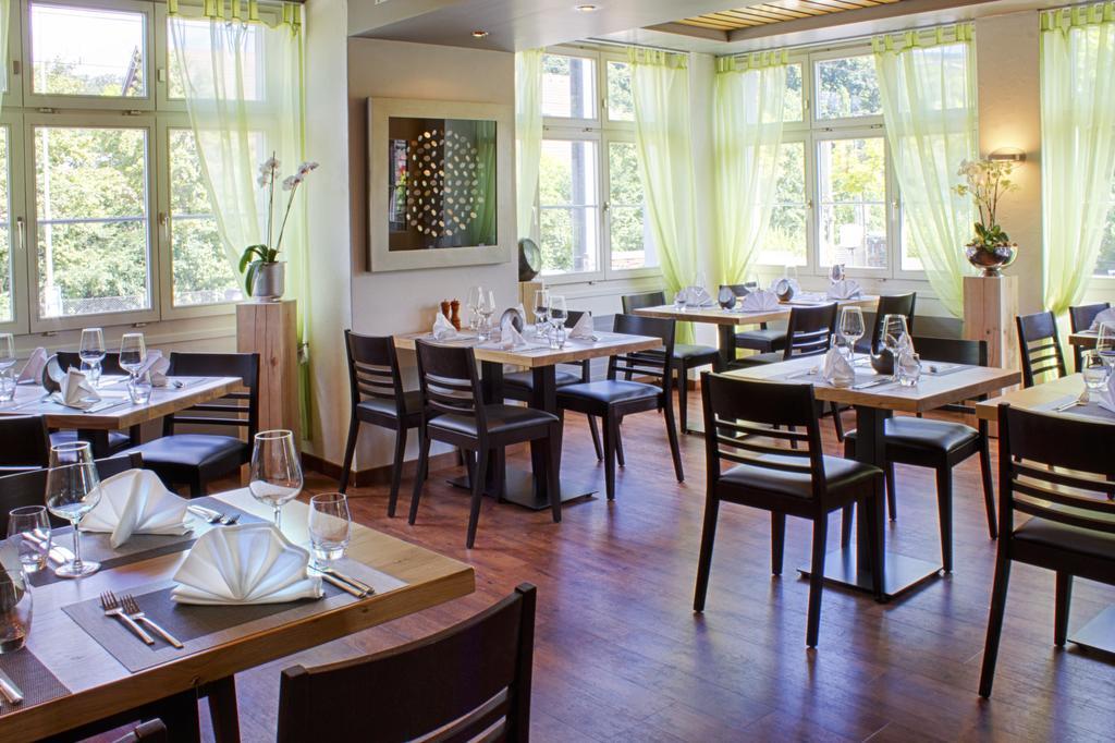 Hotel & Restaurant Hofmatt Muenchenstein Exterior photo